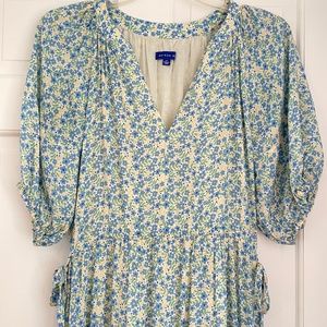 Beautiful flowery maxi dress